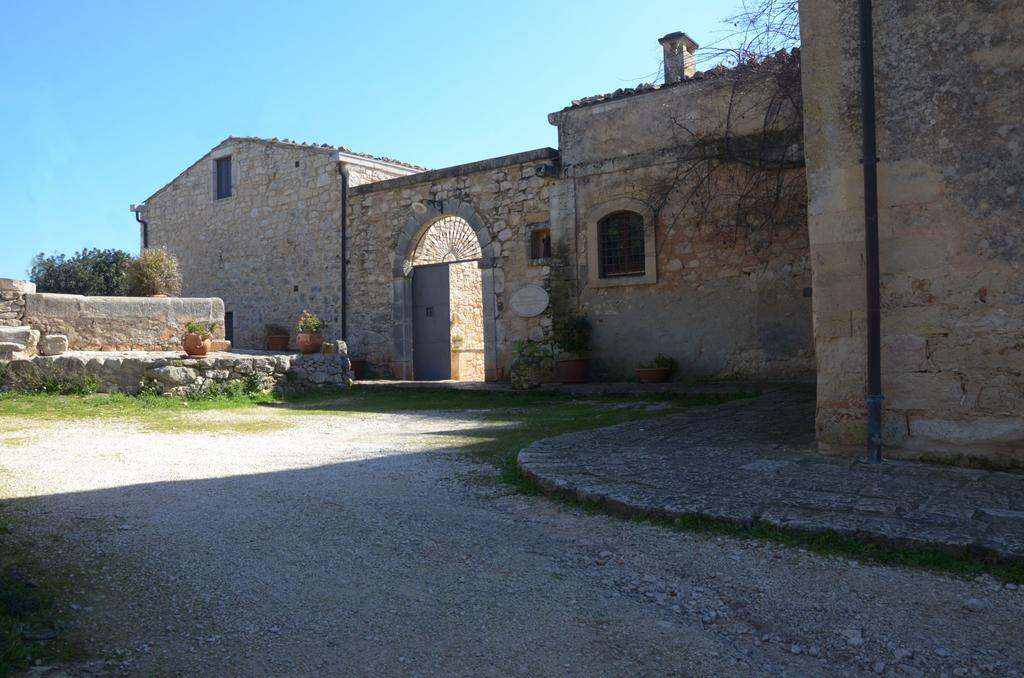 Gasthaus Casina Di Grotta Di Ferro Santa Croce Camerina Exterior foto